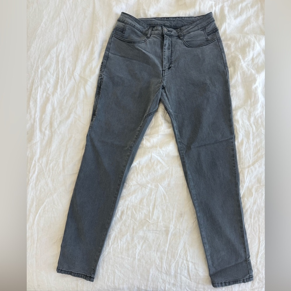 NWOT BYLT Men’s Basics Gray Premium Basics Stretchy Skinny Jeans Size 32